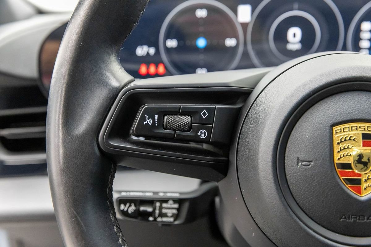 Used 2020 Porsche Taycan 4S image 25