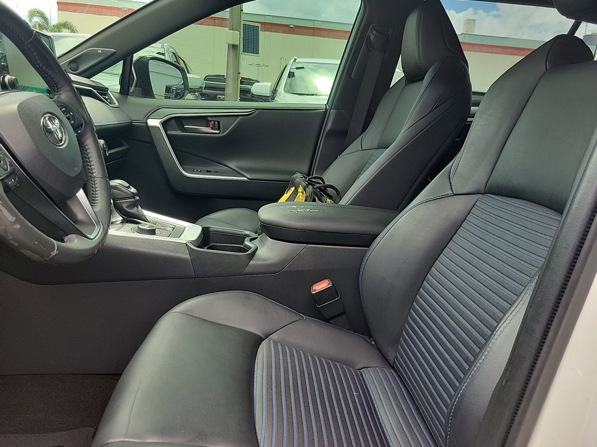 Used 2019 Toyota RAV4 XSE w/ XSE Weather Package AWD/4WD image 22