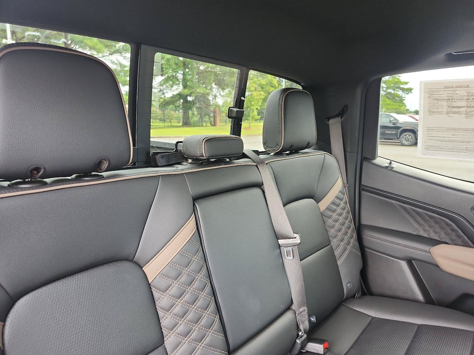 Certified 2025 GMC Canyon Denali AWD/4WD image 10