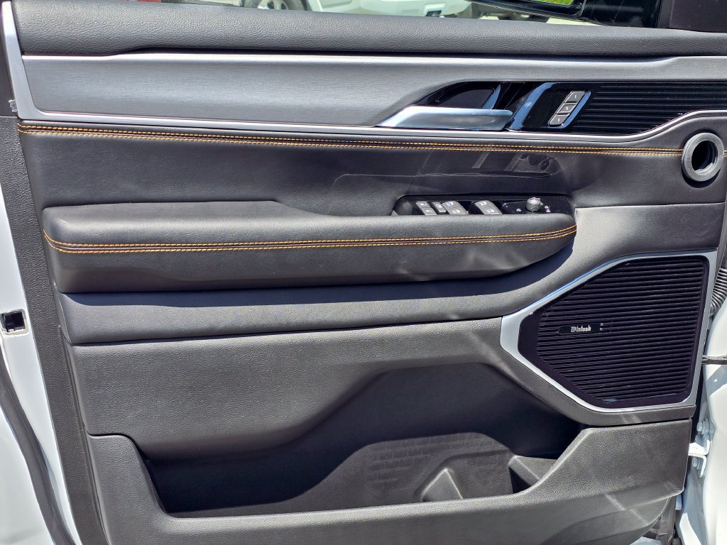 New 2026 Jeep Grand Wagoneer 4WD image 35