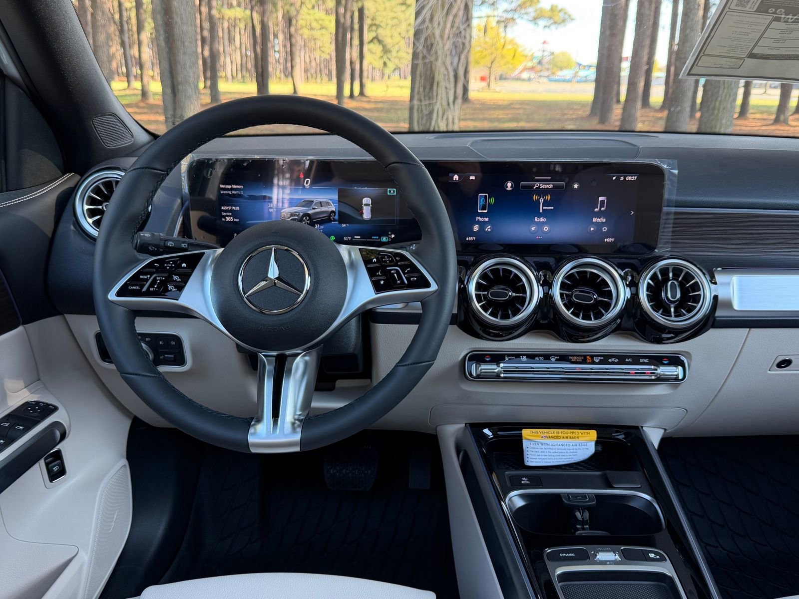 New 2026 Mercedes-Benz GLB 250 4MATIC image 3