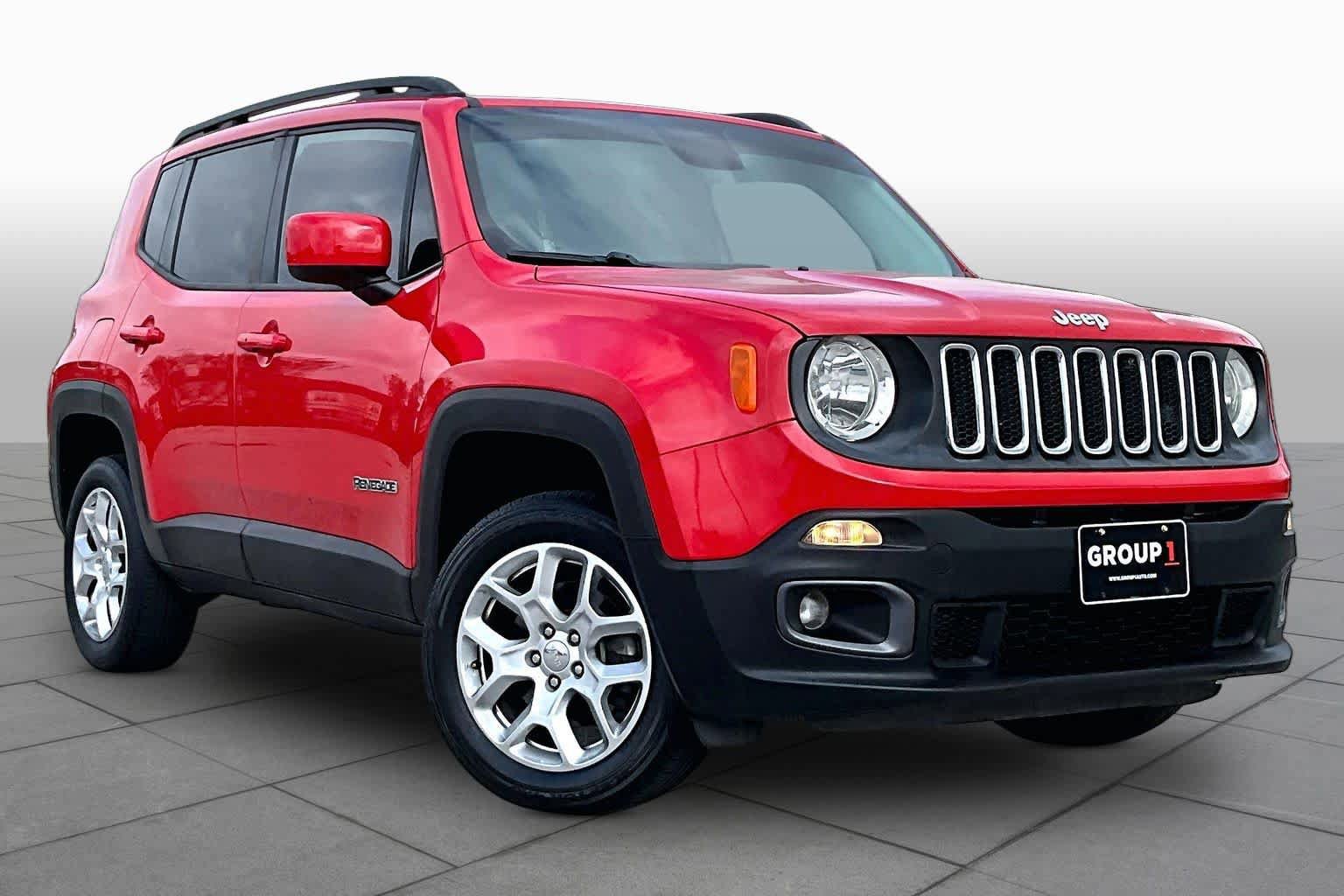 Used 2016 Jeep Renegade Latitude AWD/4WD image 3
