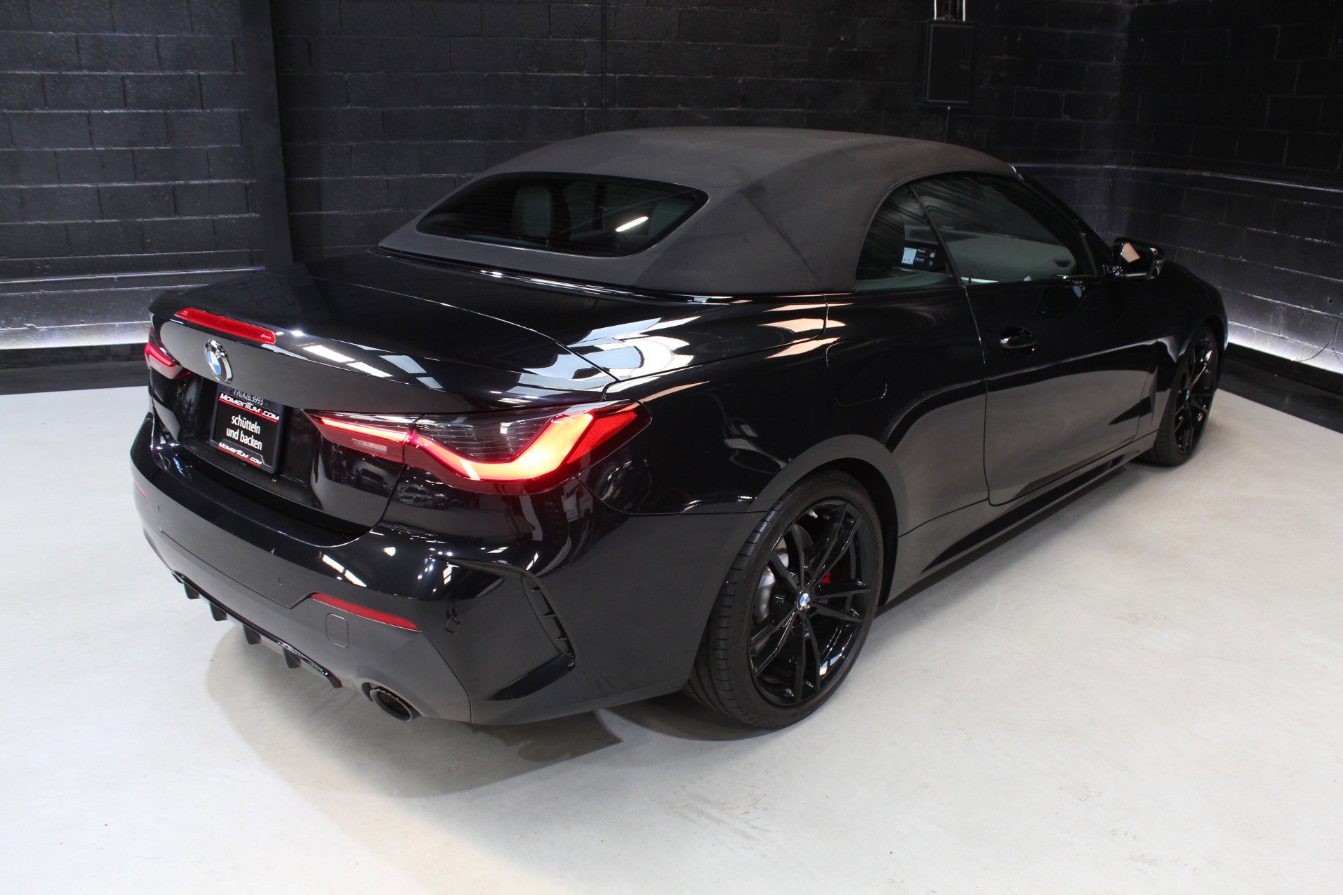 Used 2023 BMW 430i Convertible w/ M Sport Package RWD image 17