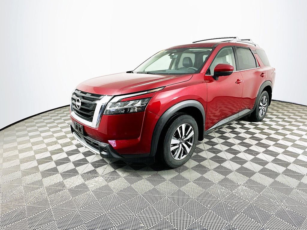Certified 2024 Nissan Pathfinder SL image 6