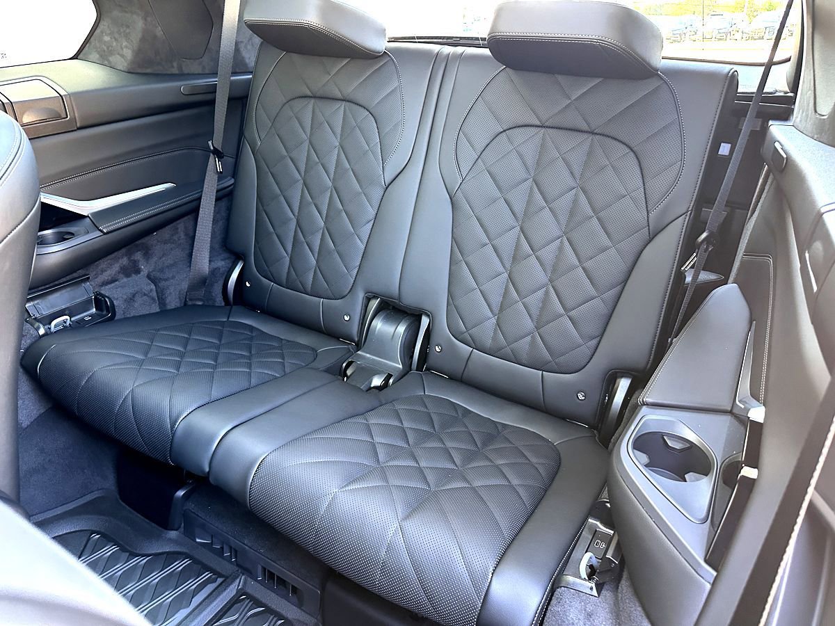 New 2026 BMW X7 xDrive40i w/ M Sport Package image 18
