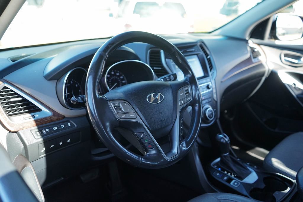 Used 2017 Hyundai Santa Fe SE Ultimate w/ SE Ultimate Tech Package 03 image 7