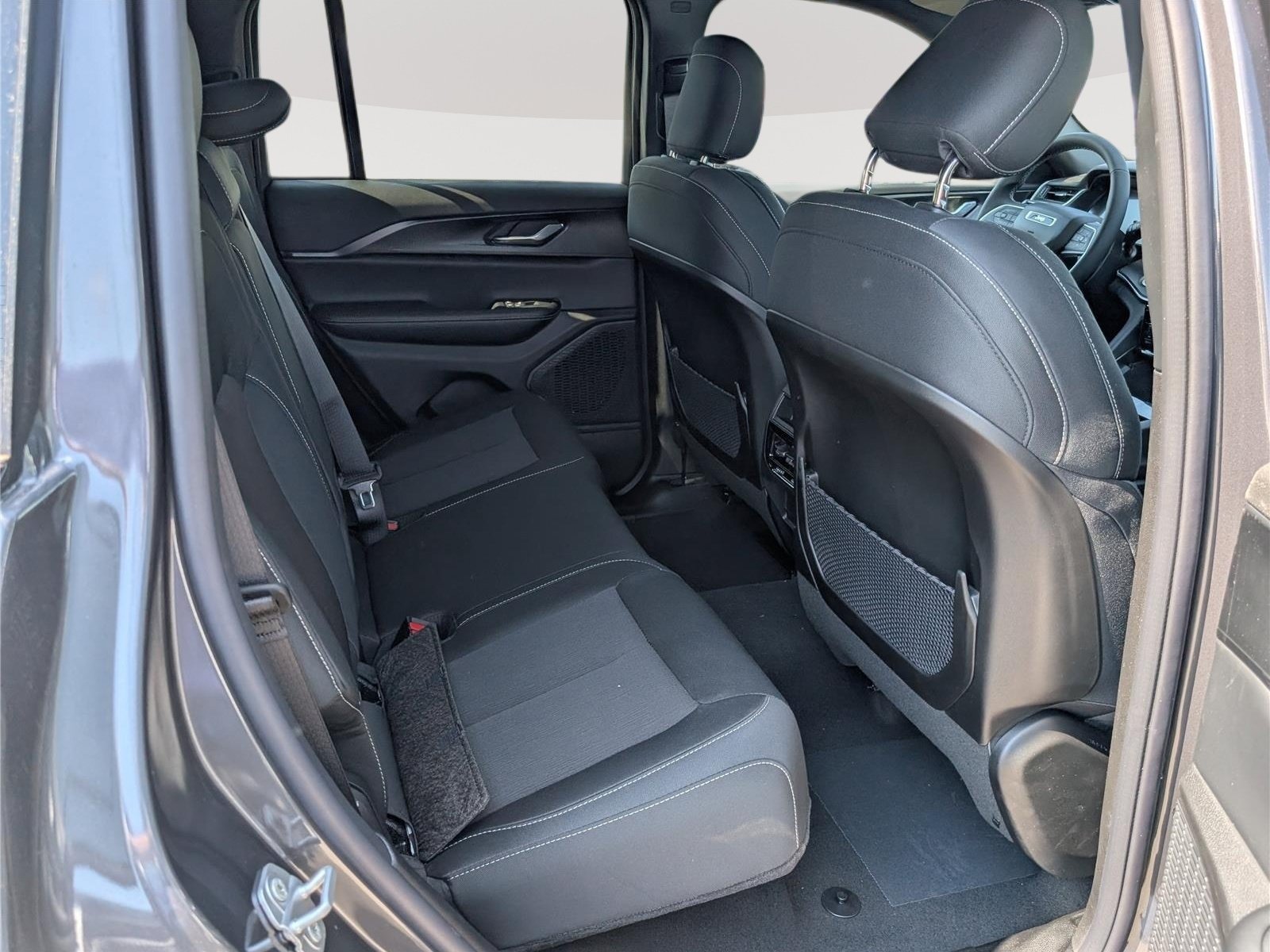 New 2026 Jeep Grand Cherokee Laredo AWD/4WD image 7