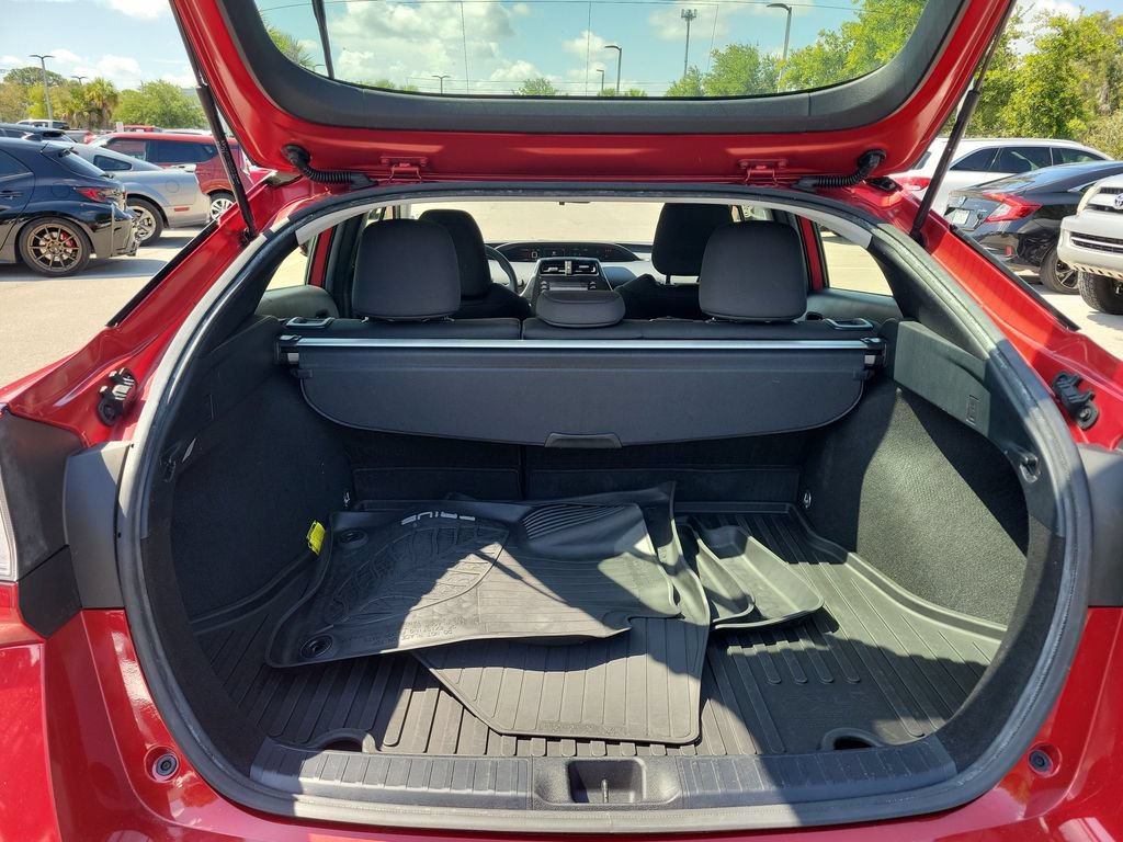 Certified 2020 Toyota Prius LE AWD/4WD image 29