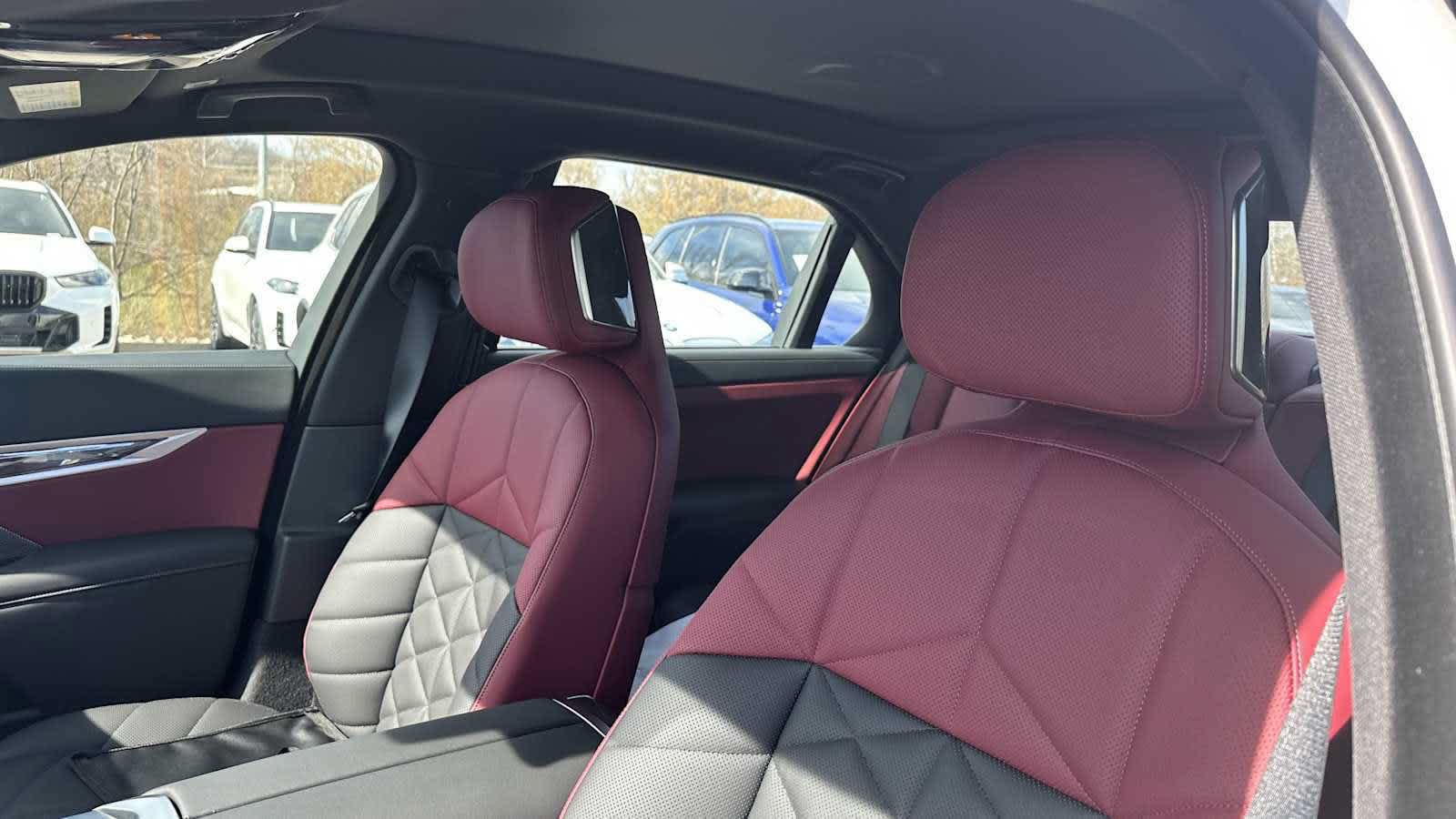 New 2026 BMW 740i xDrive w/ Premium Package AWD/4WD image 14