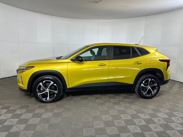 Used 2025 Chevrolet Trax RS w/ Sunroof Package image 6