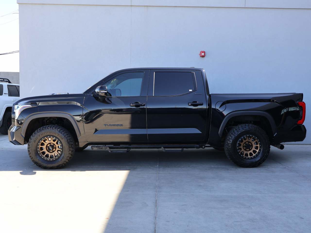 Used 2024 Toyota Tundra Limited AWD/4WD image 2