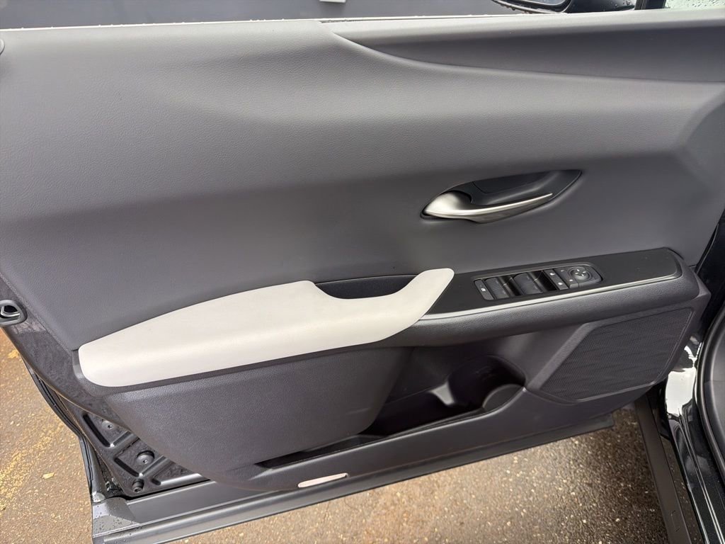 New 2026 Lexus UX 300h AWD image 9