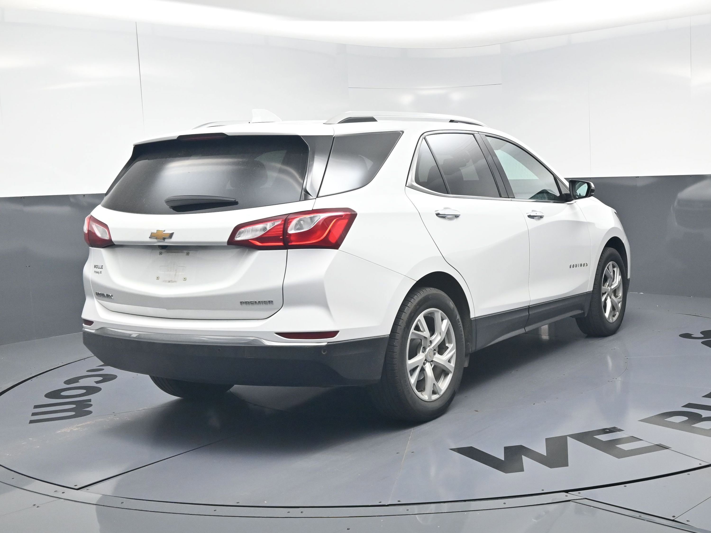 Used 2021 Chevrolet Equinox Premier FWD image 17