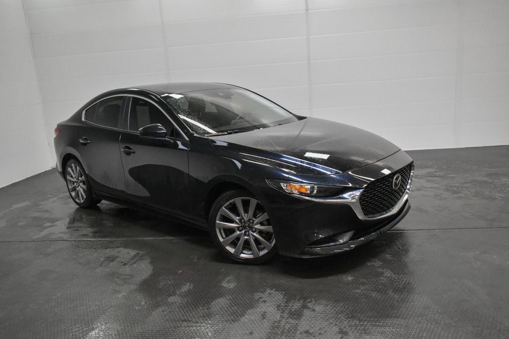 Used 2022 MAZDA MAZDA3 s image 1