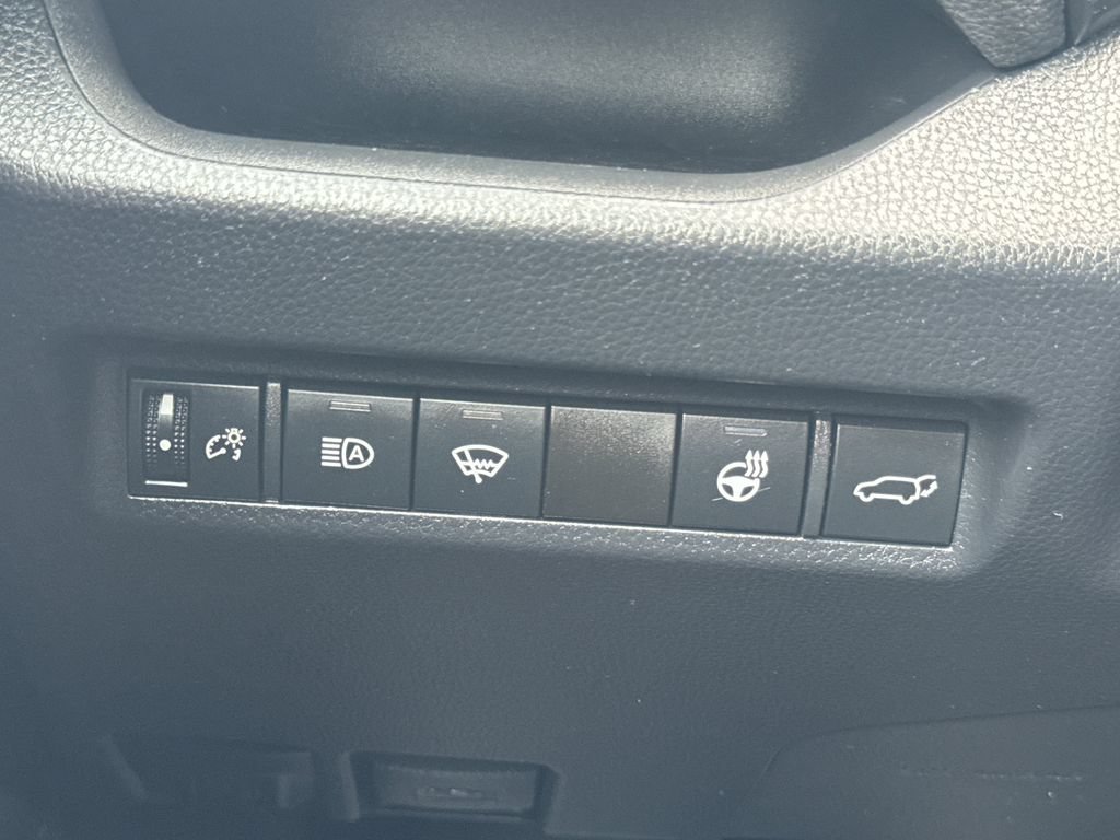 Used 2022 Toyota RAV4 XLE w/ Convenience Package AWD/4WD image 33