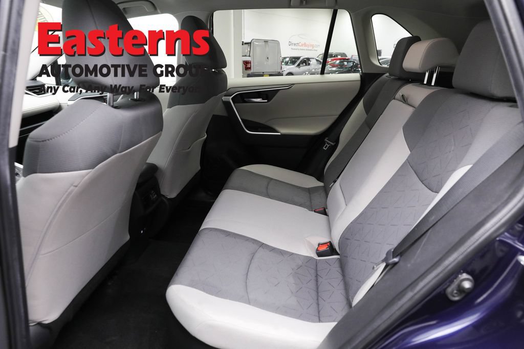 Used 2024 Toyota RAV4 XLE AWD/4WD image 20