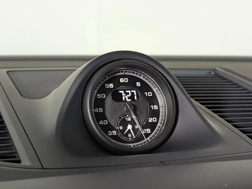 New 2026 Porsche Macan Turbo image 30