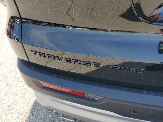 New 2027 Chevrolet Traverse Z71 w/ Enhanced Driving Package AWD/4WD image 7