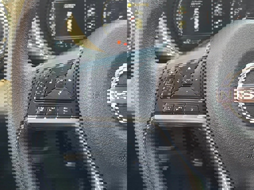 Used 2023 Nissan Kicks SV image 29