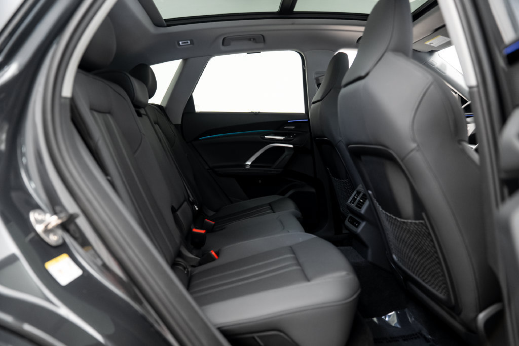 Certified 2025 Audi Q5 Prestige AWD/4WD image 12