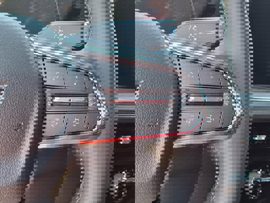 New 2025 Chevrolet Suburban Premier image 19