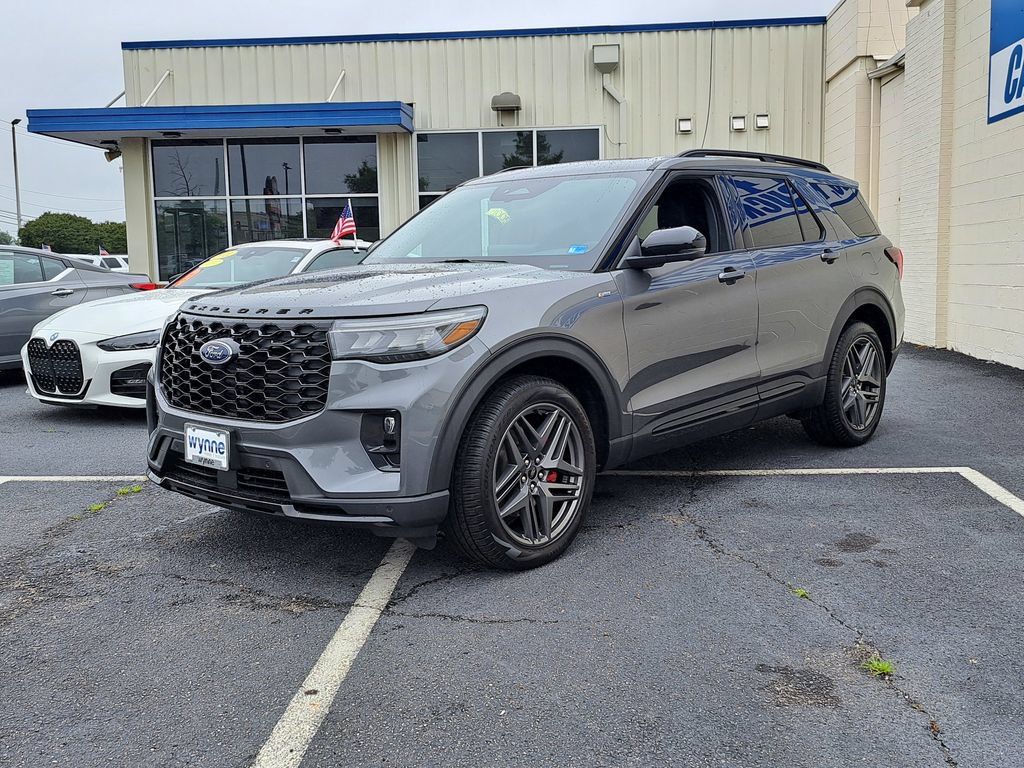 New 2026 Ford Explorer ST-Line w/ ST-Line Street Pack AWD/4WD image 3