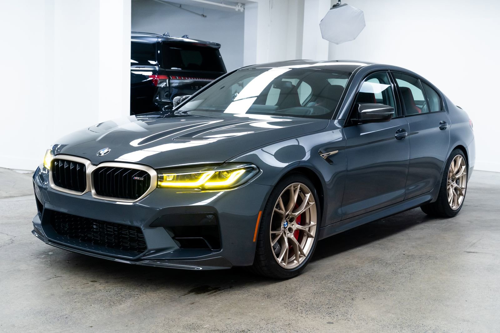 Used 2022 BMW M5 CS AWD/4WD image 3