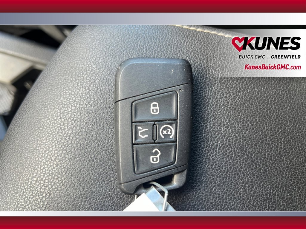 Used 2023 Volkswagen Tiguan SE AWD/4WD image 48