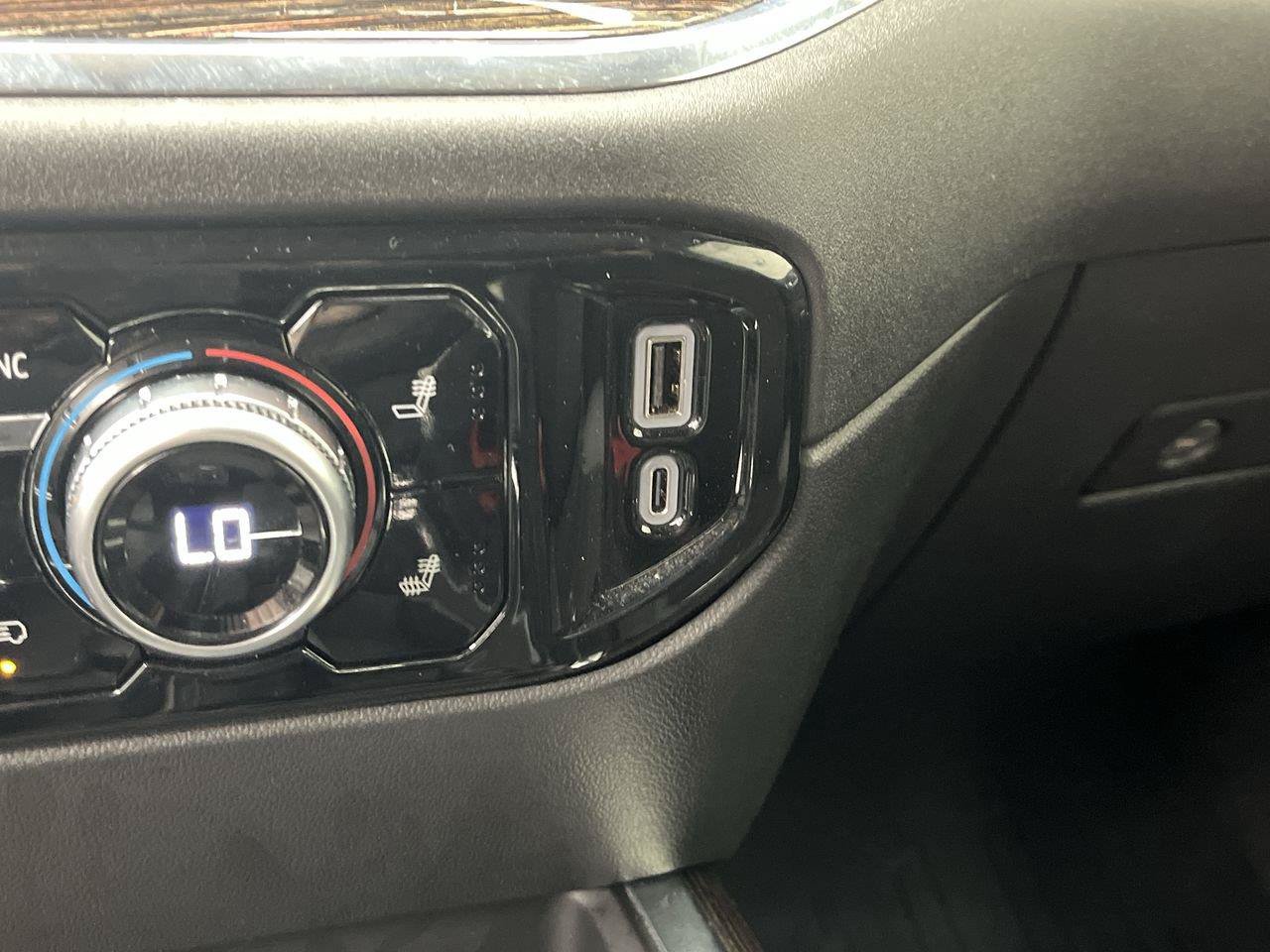Certified 2024 GMC Sierra 1500 Elevation w/ LPO, Elevation Black Package AWD/4WD image 25