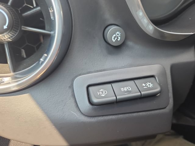 Used 2016 Chevrolet Camaro SS RWD image 26
