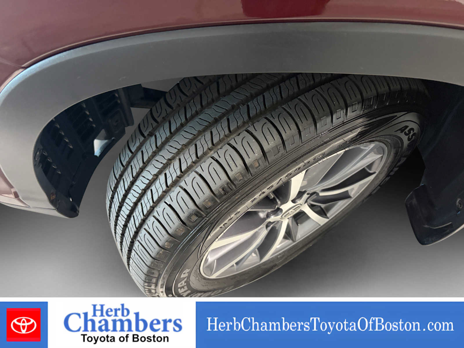 Used 2019 Toyota Highlander XLE AWD/4WD image 12