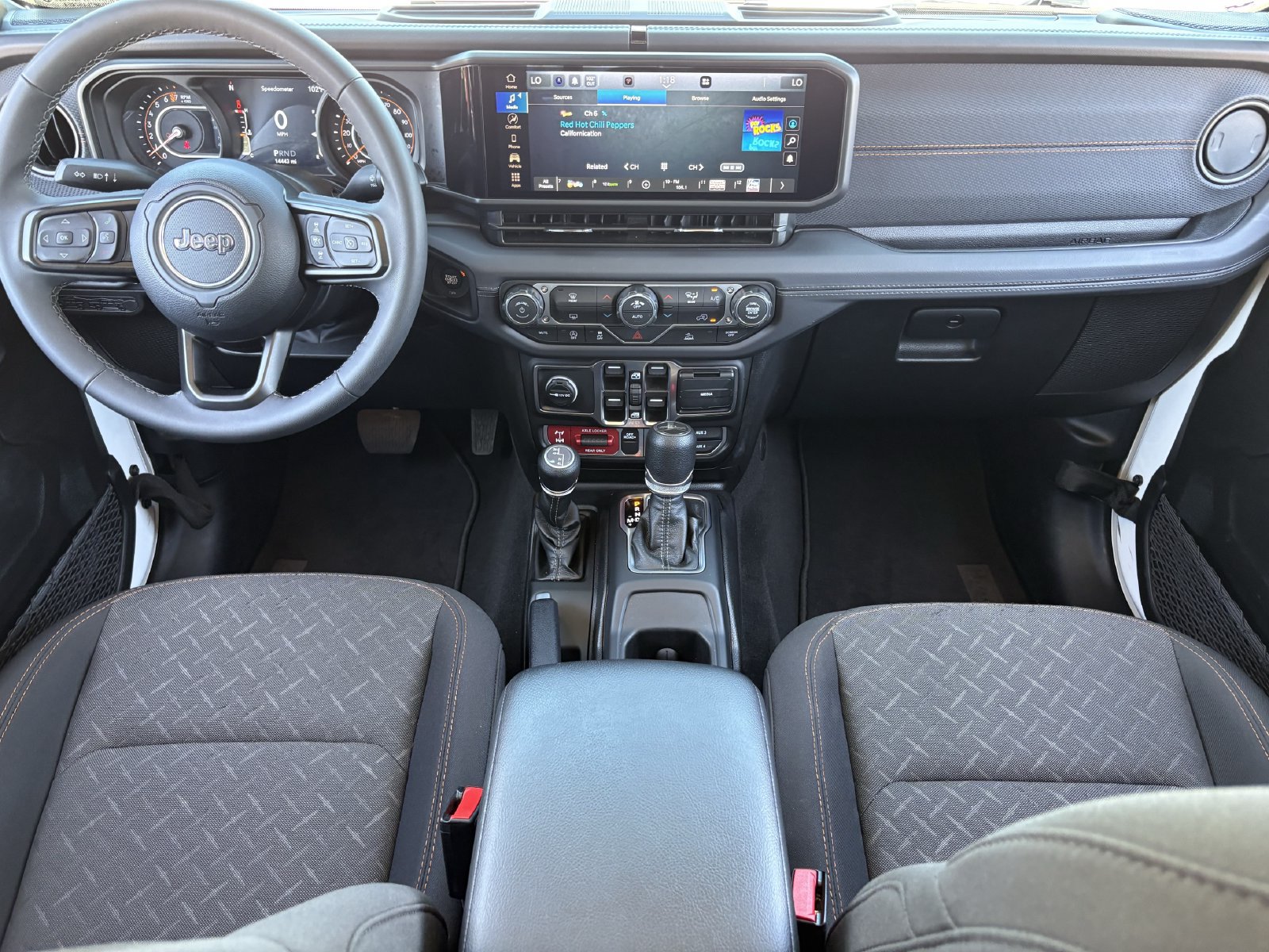 Used 2026 Jeep Gladiator Mojave AWD/4WD image 18