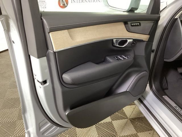 New 2026 Volvo XC90 B6 Plus w/ Protection Package Premier image 16