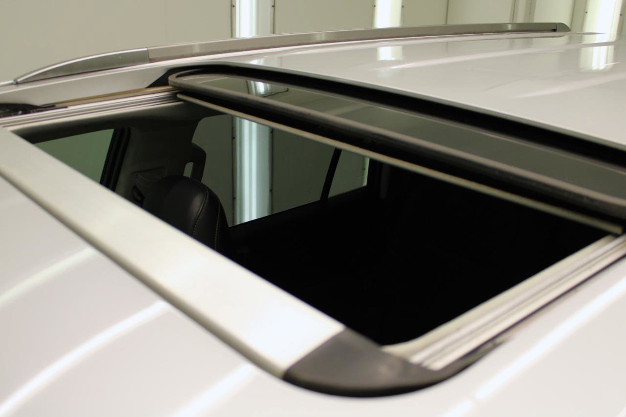 Used 2014 Lexus GX 460 w/ Premium Package image 26