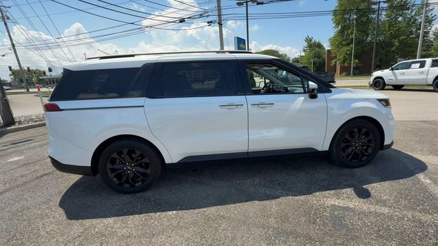 Used 2024 Kia Carnival SX FWD image 9