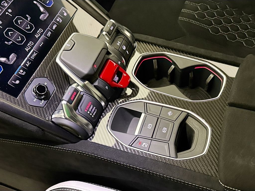 Used 2024 Lamborghini Urus Performante AWD/4WD image 17