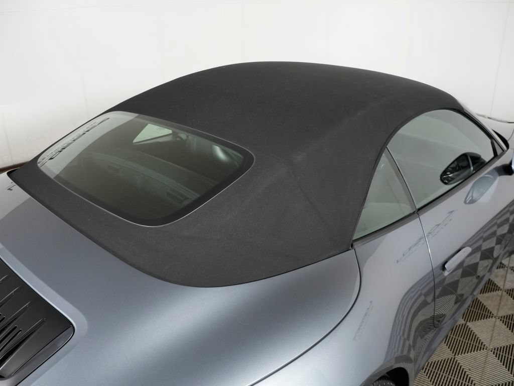Certified 2025 Porsche 911 Carrera RWD image 15