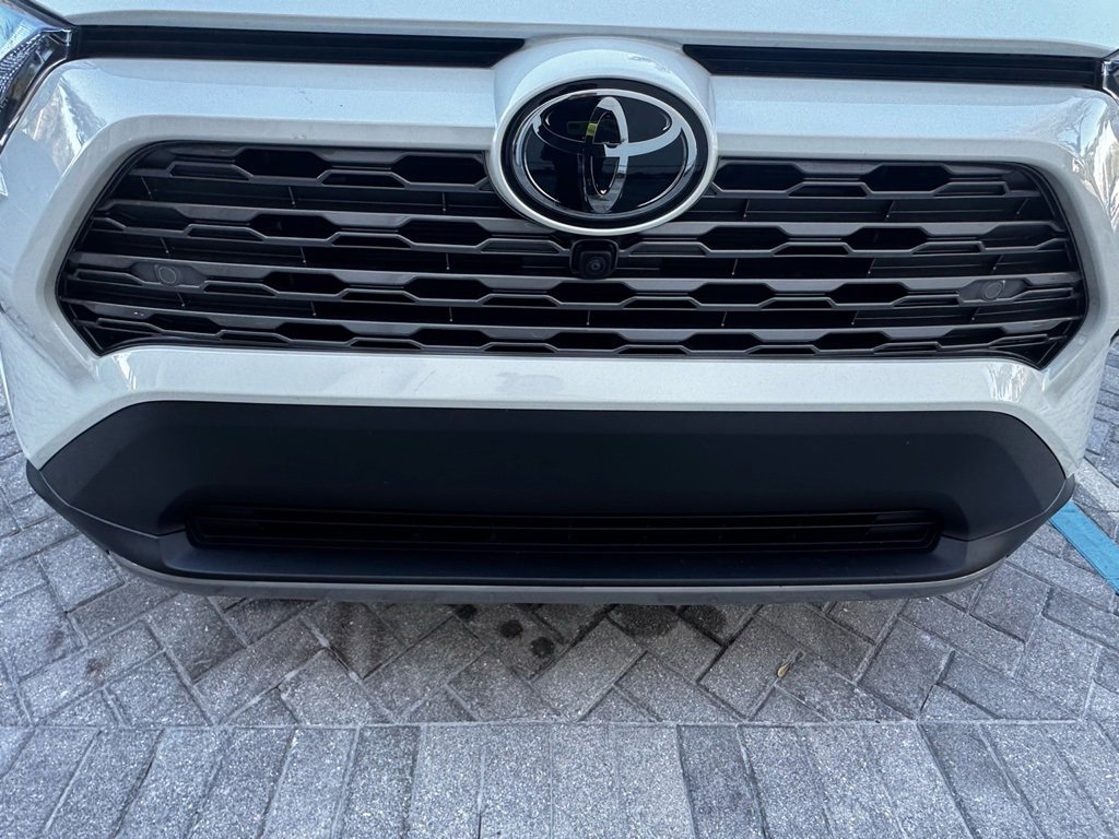 Used 2022 Toyota RAV4 Limited image 9