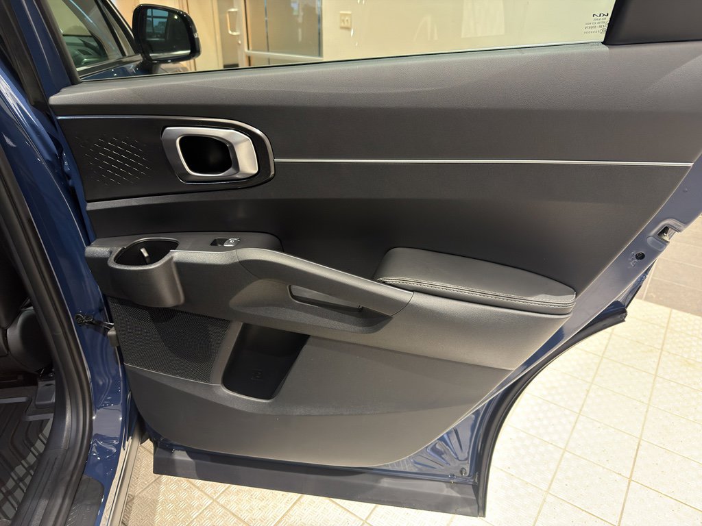 New 2026 Kia Sorento S w/ S Panoramic Sunroof Package image 22