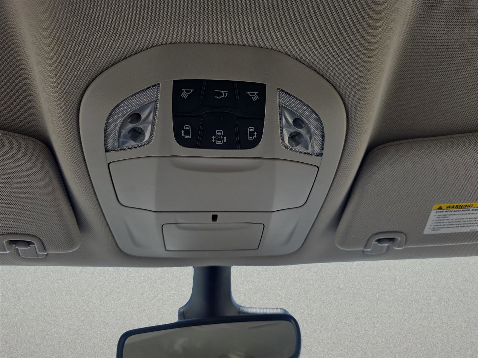 Used 2024 Chrysler Pacifica Select image 24