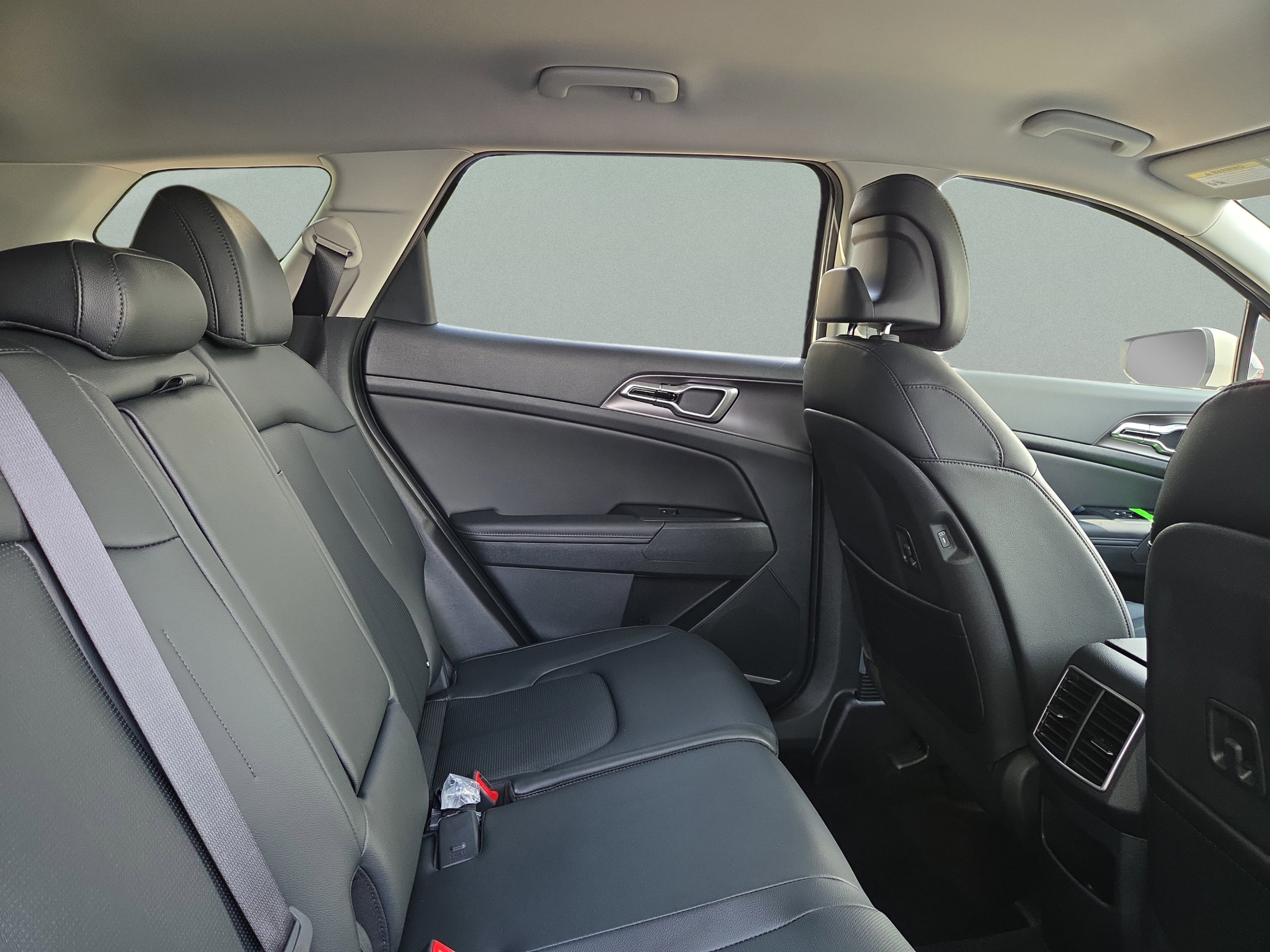 New 2026 Kia Sportage EX FWD image 15