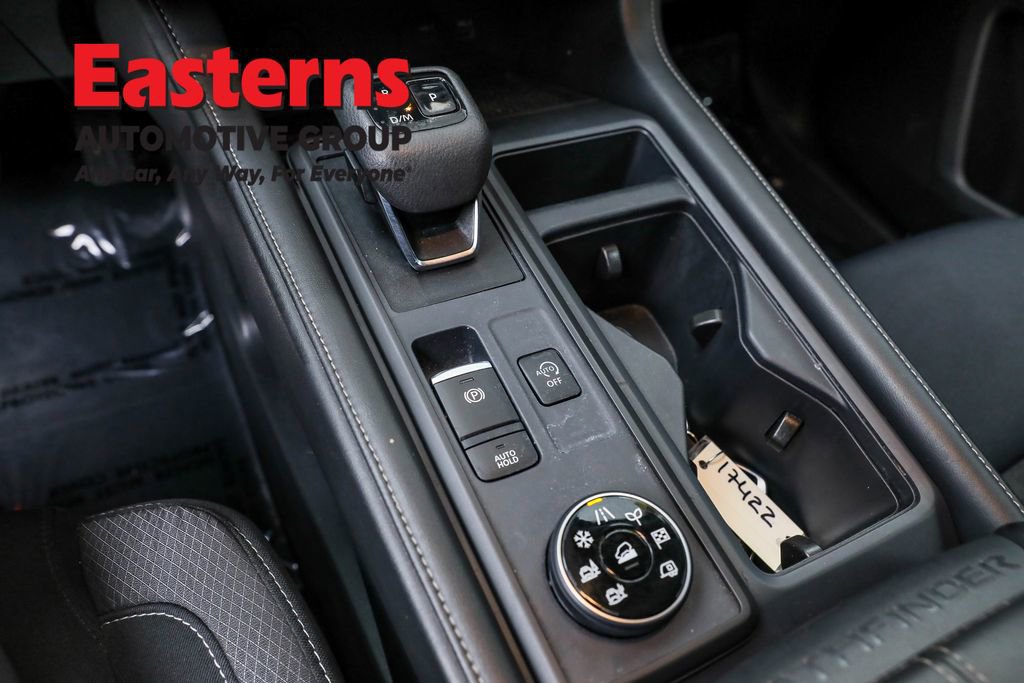 Used 2024 Nissan Pathfinder S AWD/4WD image 13