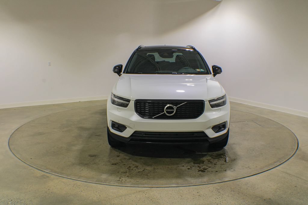 Used 2022 Volvo XC40 T5 R-Design w/ Climate Package AWD/4WD image 8