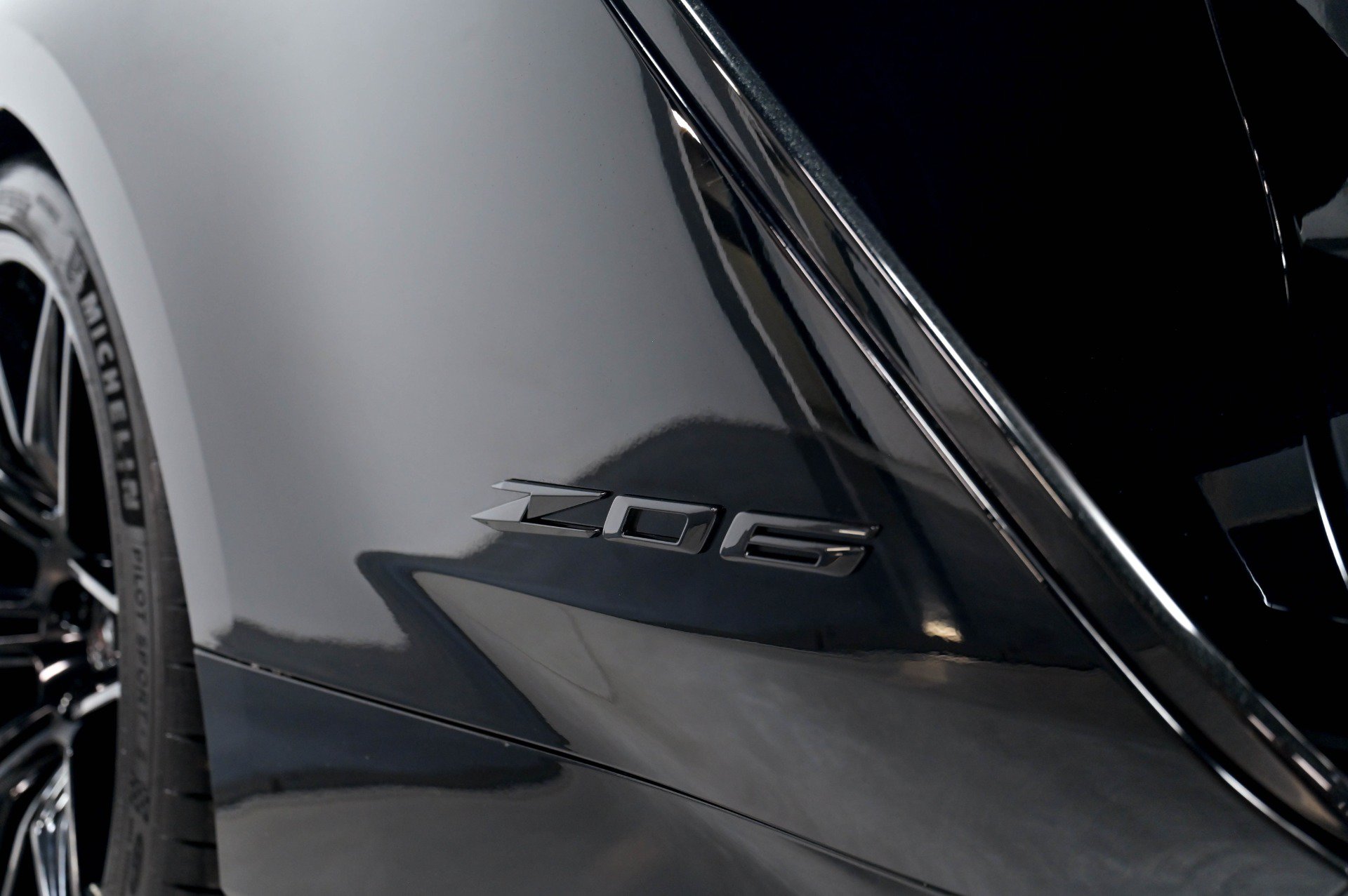 Used 2025 Chevrolet Corvette Z06 RWD image 29