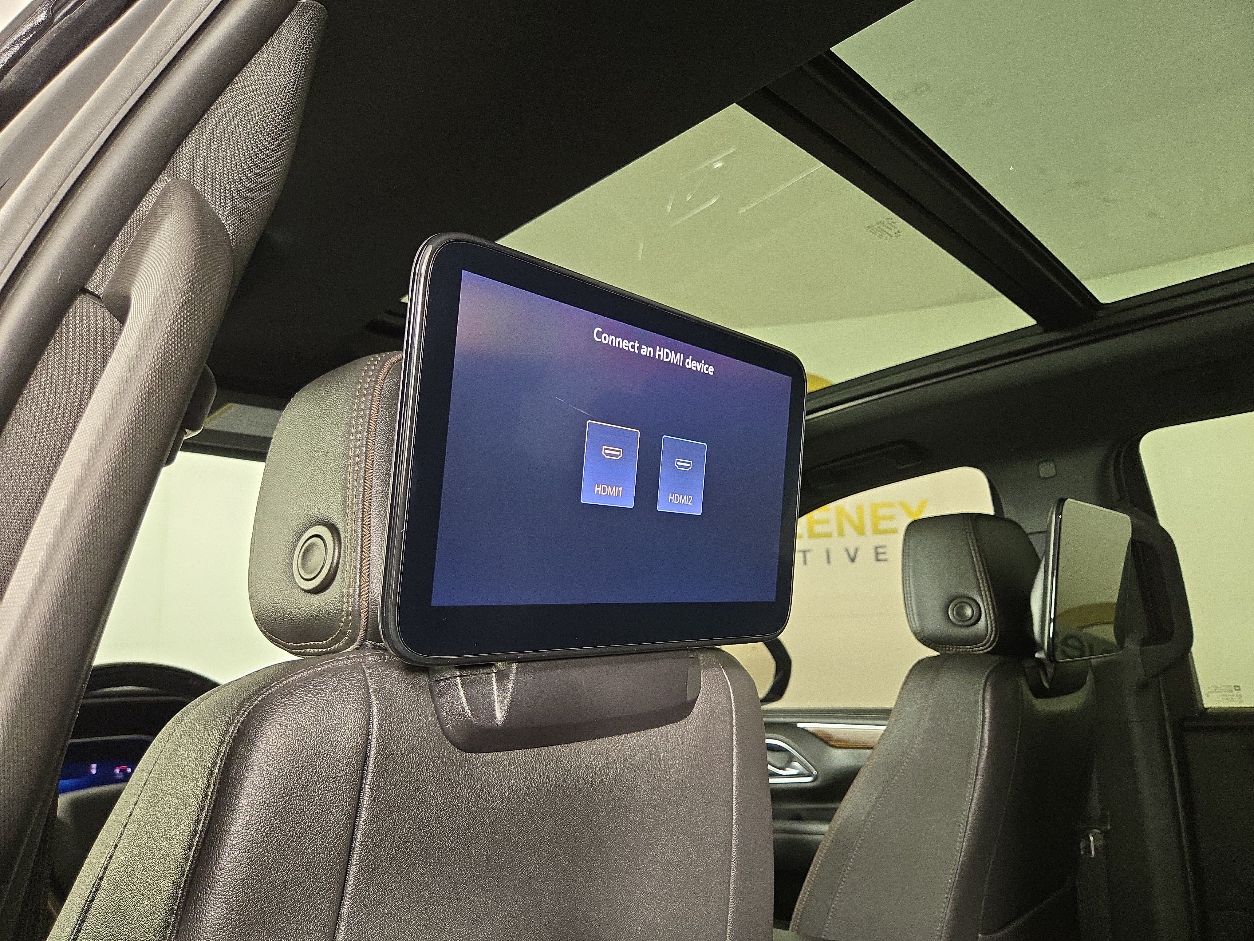 Certified 2023 Chevrolet Tahoe High Country w/ Advanced Technology Package AWD/4WD image 34