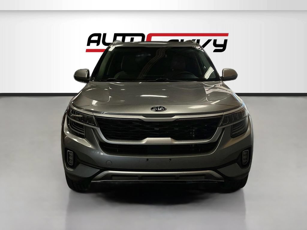 Used 2021 Kia Seltos SX w/ SX Sunroof Package AWD/4WD image 2