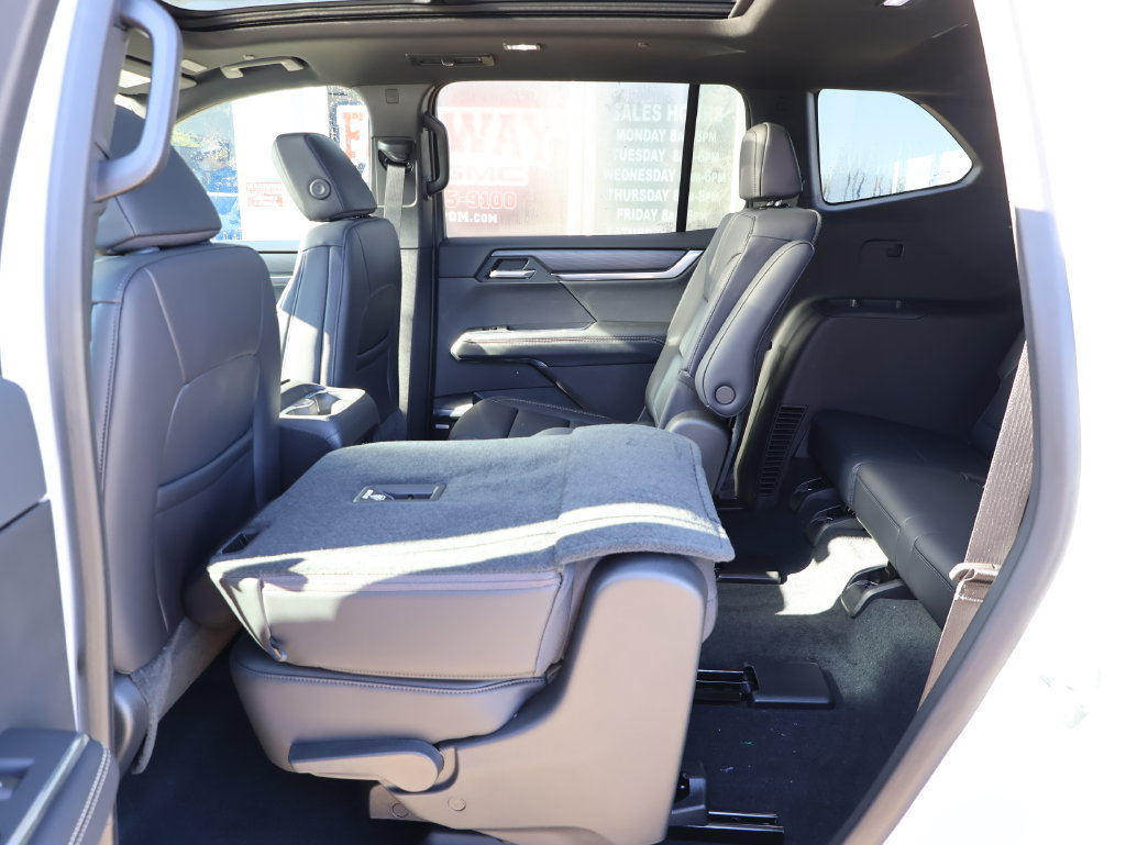 New 2027 GMC Acadia Elevation w/ Black Edition AWD/4WD image 27