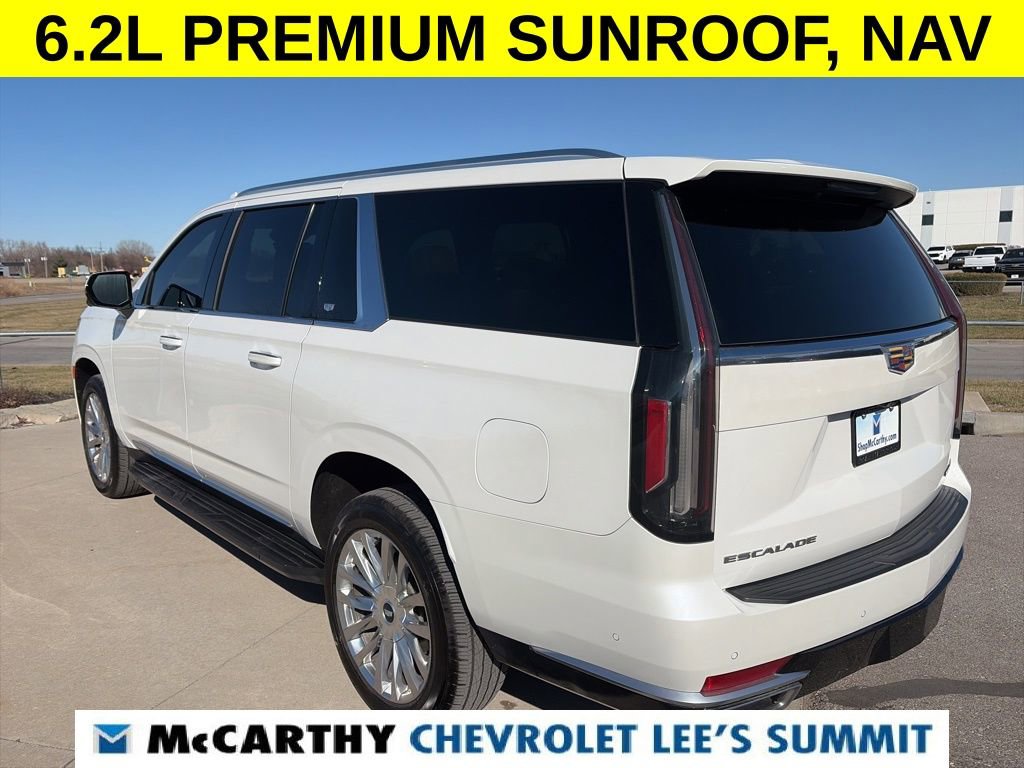 Used 2022 Cadillac Escalade ESV Premium Luxury image 14