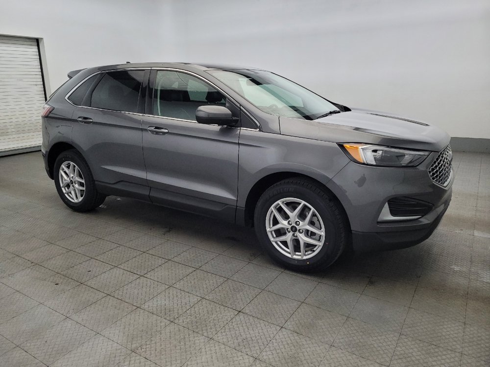 Used 2024 Ford Edge SEL image 11