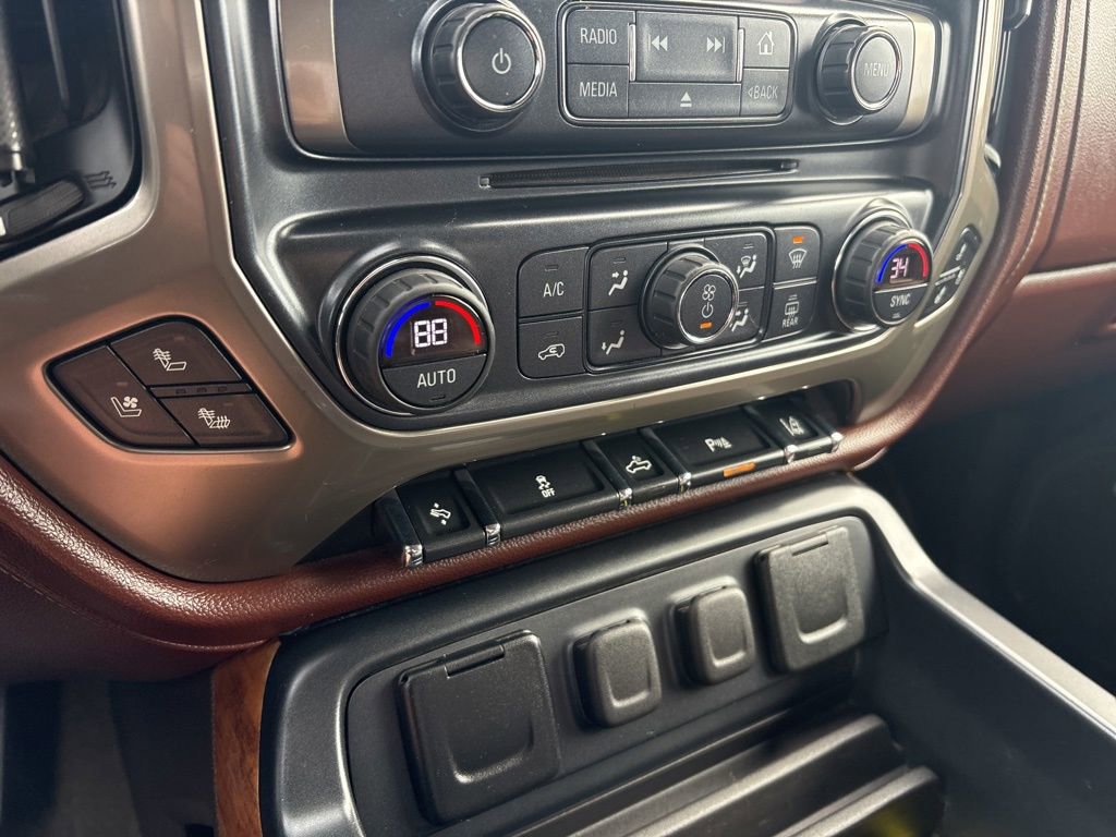 Used 2017 Chevrolet Silverado 2500 High Country w/ Snow Plow Prep Package image 26